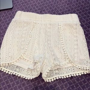 Super cute white lace shorts